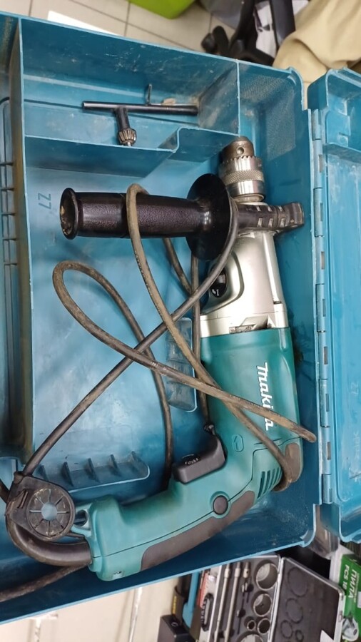 Перфоратор макита HP2050