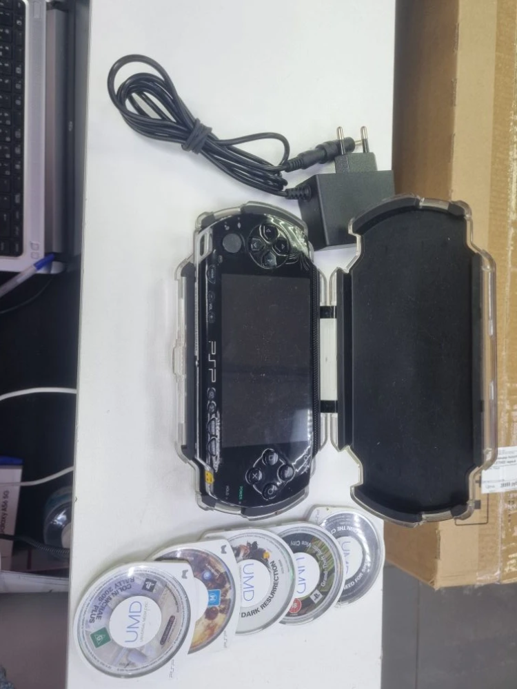 Игровая приставка PSP 2008, прошитая