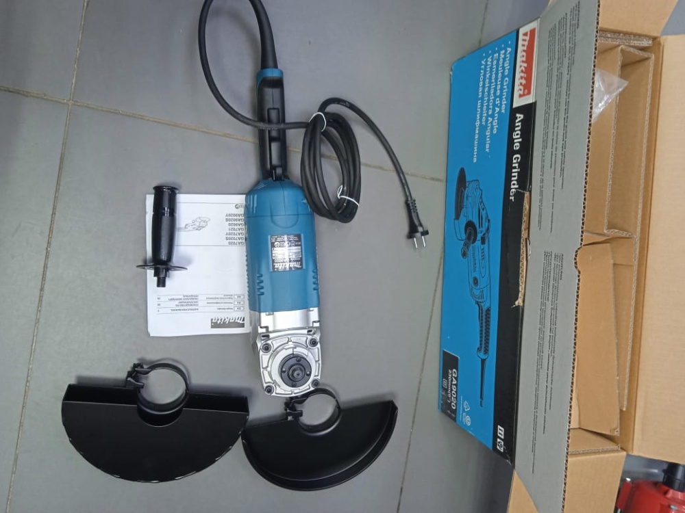 УШМ (Болгарка) makita ga9020